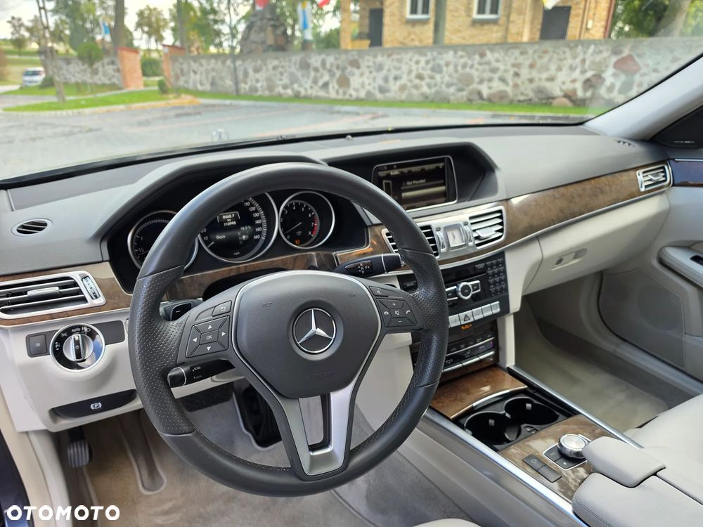 Mercedes-Benz Klasa E 350 Elegance - 19