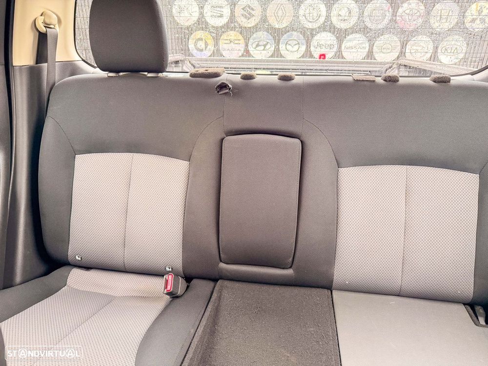 Mitsubishi L200 2.3 DI-D CD Invite 4WD - 22