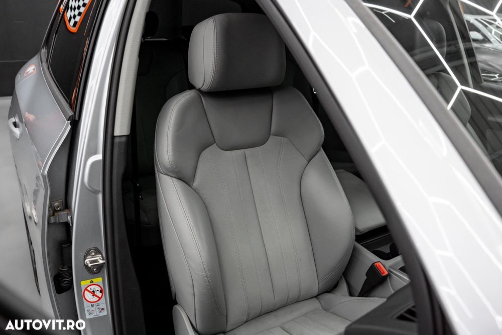 Audi Q5 40 TDI quattro S tronic MHEV Advanced - 12