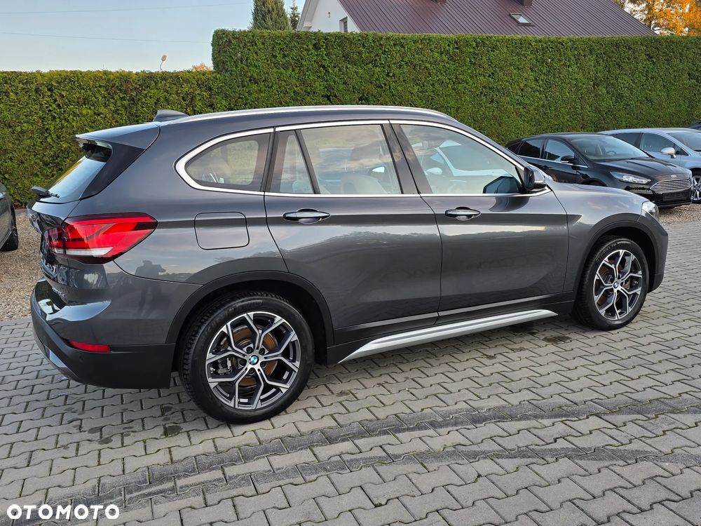 BMW X1 xDrive25e Business Edition - 12