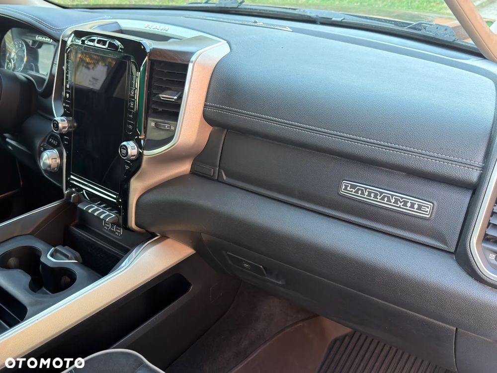 RAM 1500 Quad Cab Longbed Laramie - 11