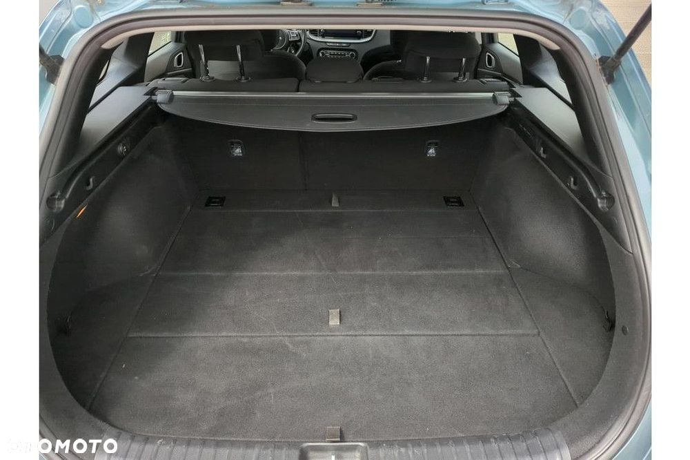 Kia Ceed - 11