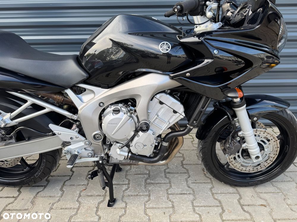 Yamaha FZ6 - 11