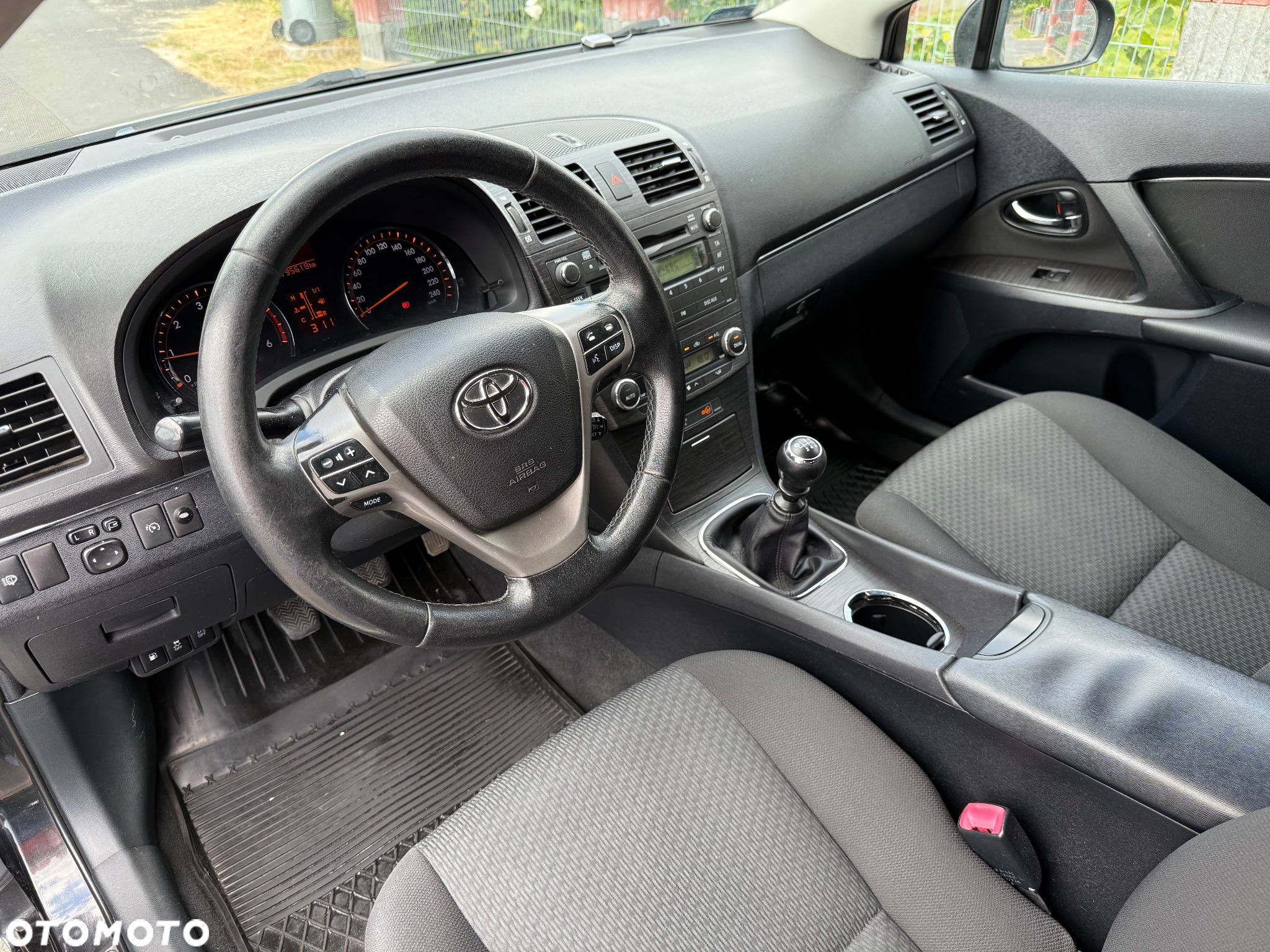Toyota Avensis 2.2 D-4D Executive - 13