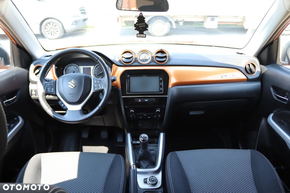 Suzuki Vitara 1.6 Premium 4WD - 22