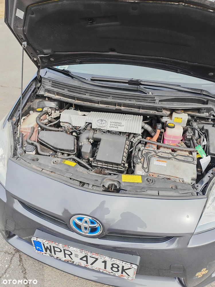 Toyota Prius - 25