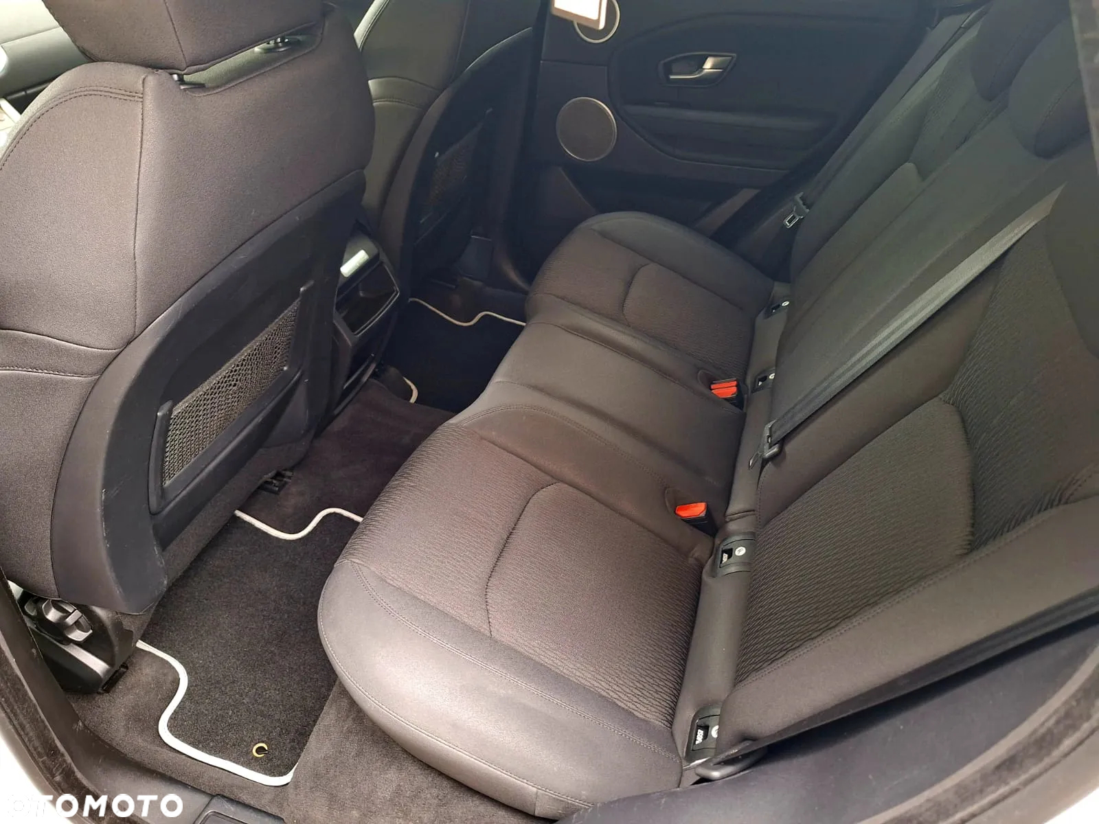 Land Rover Range Rover Evoque 2.0 D150 R-Dynamic - 17