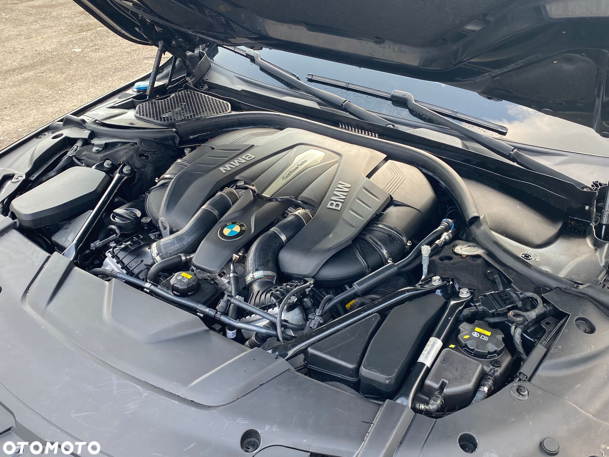 BMW Seria 7 750Li xDrive - 13