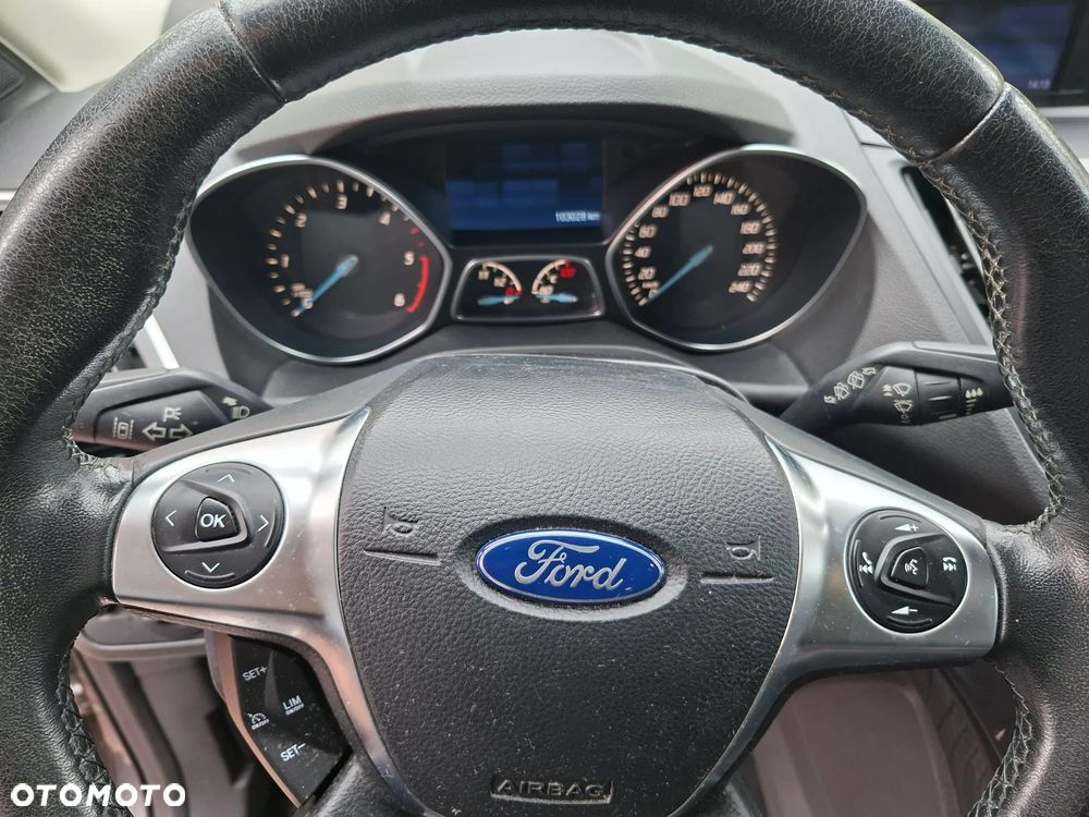 Ford Kuga - 8