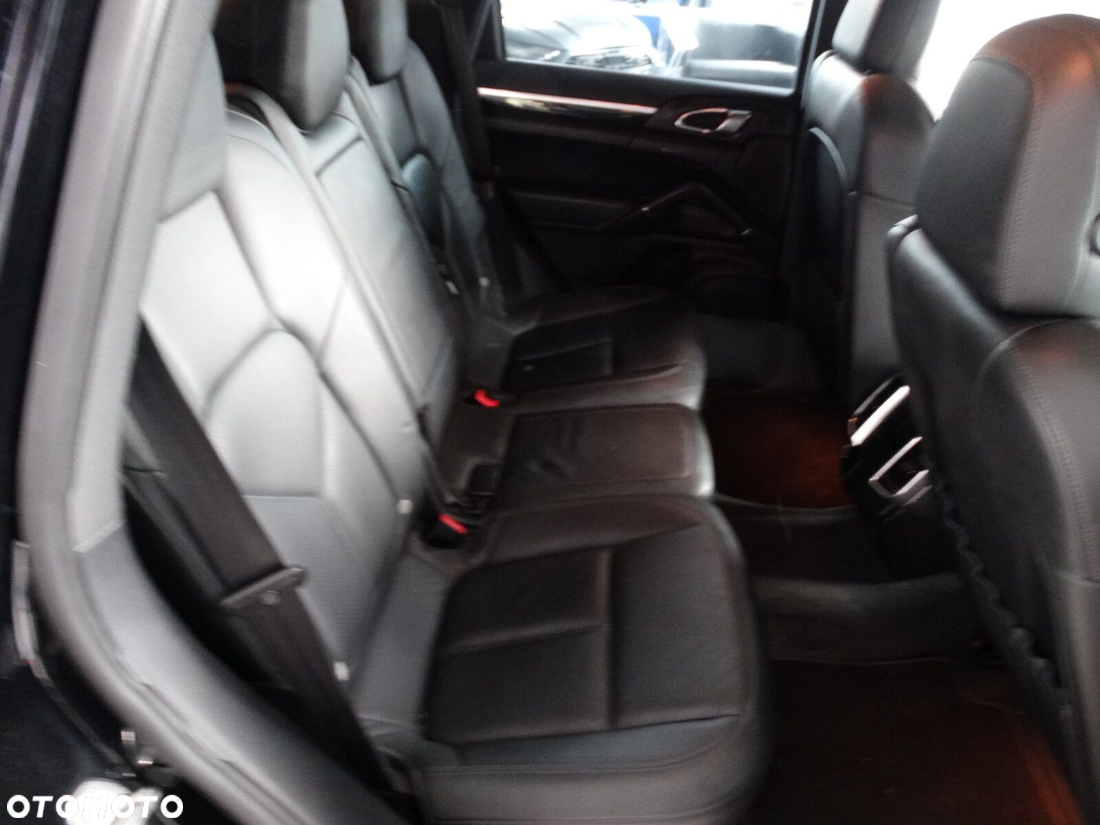 Porsche Cayenne - 40