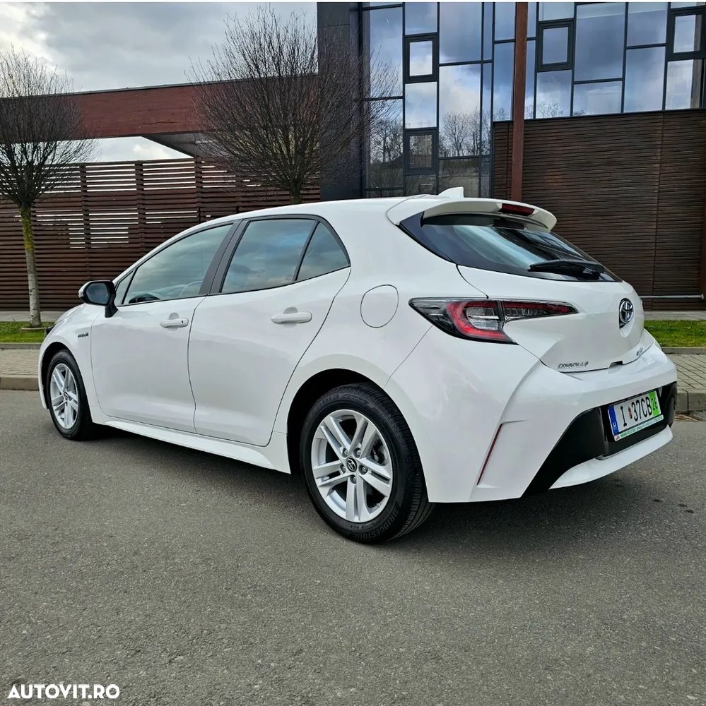 Toyota Corolla 1.8 Business Edition - 6