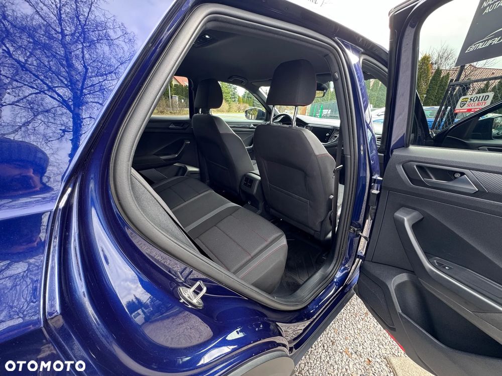 Volkswagen T-Roc - 14