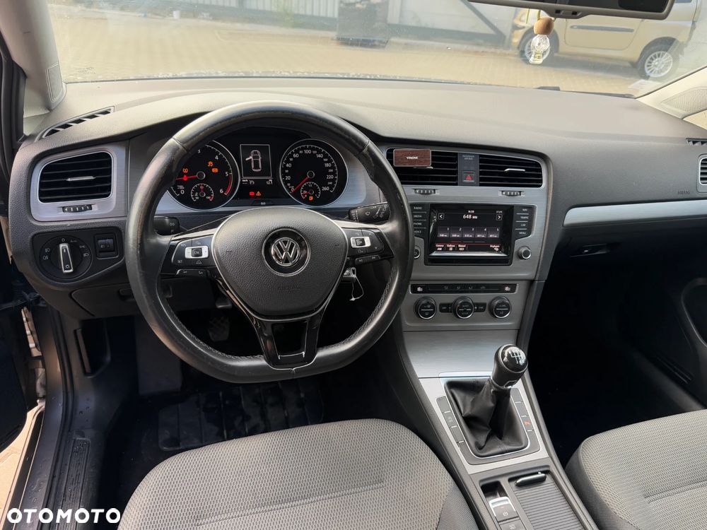 Volkswagen Golf - 14