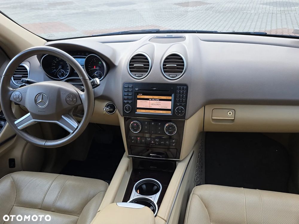 Mercedes-Benz ML - 7