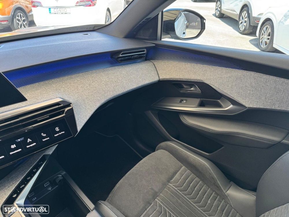 Peugeot E-3008 73 kWh GT - 26