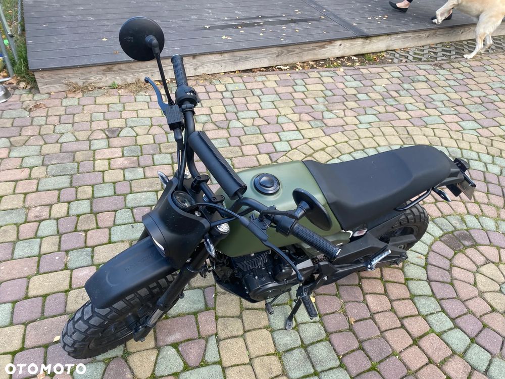 Brixton Crossfire - 2