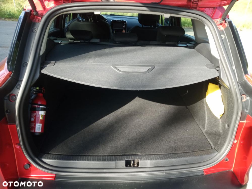 Renault Clio 1.2 16V Limited Plus - 12