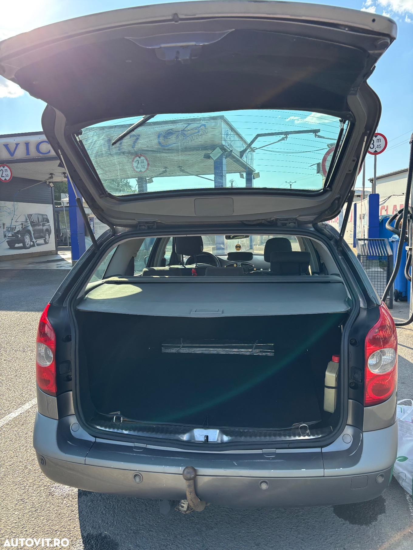 Renault Laguna Grandtour 1.9 dCi FAP Authentique - 6