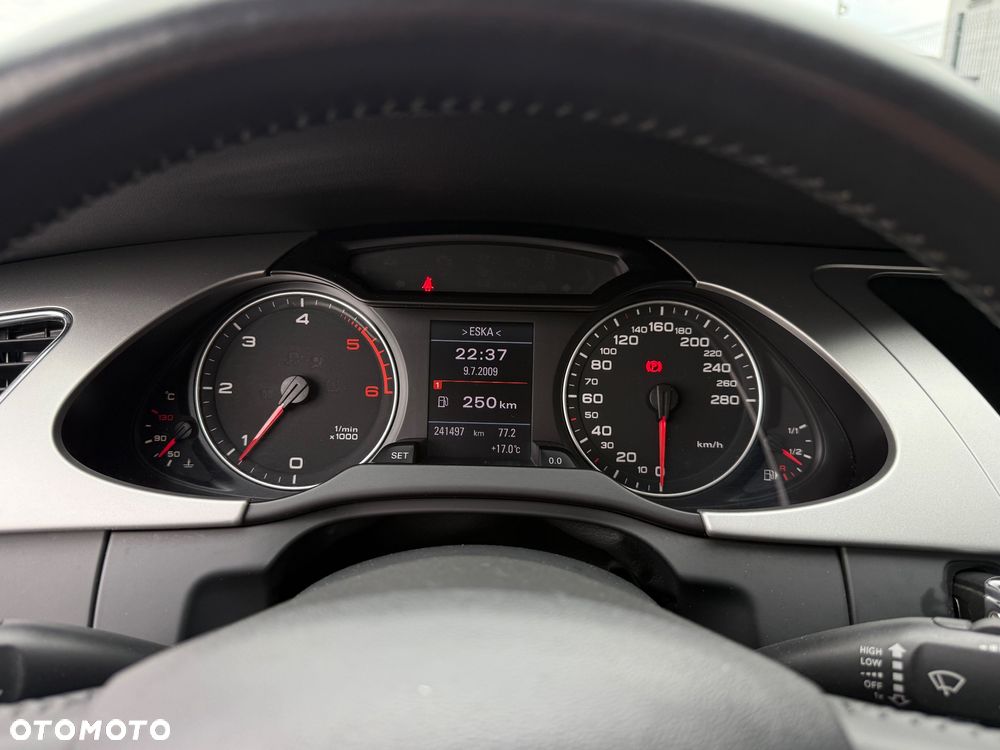 Audi A4 Avant 2.0 TDI Quattro - 35