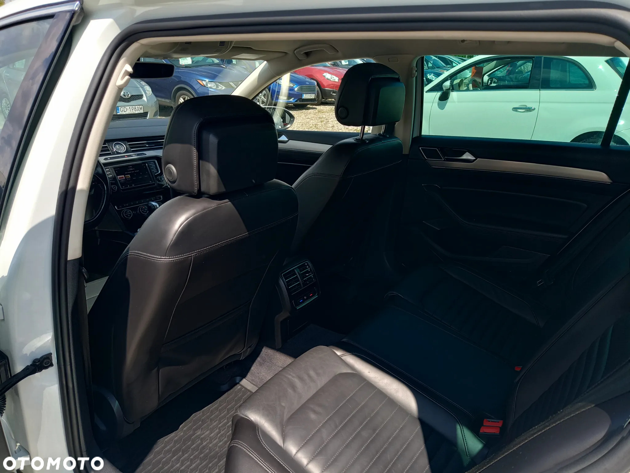 Volkswagen Passat 2.0 TDI BMT 4Mot Highline DSG - 16