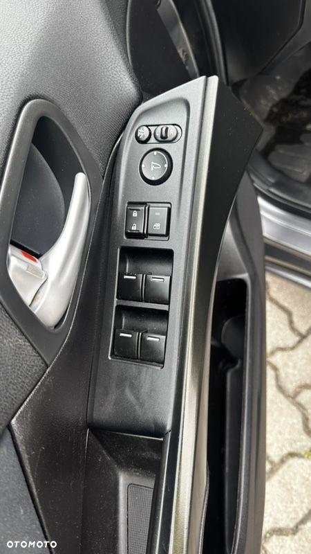 Honda Civic 1.6 i-DTEC Executive Black Edition - 10