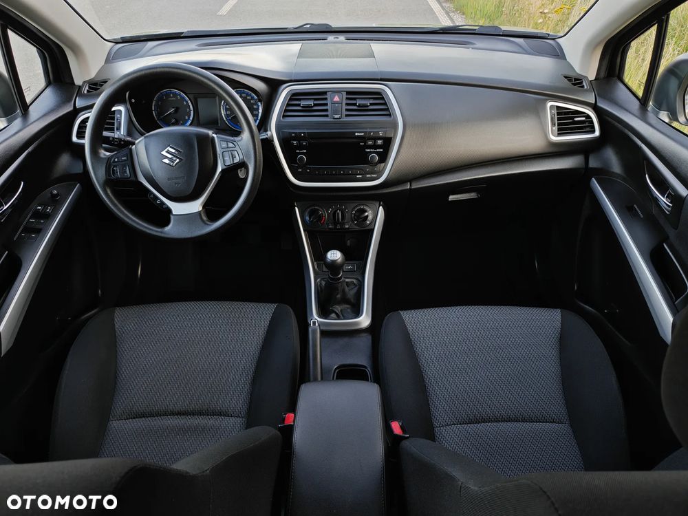 Suzuki SX4 S-Cross 1.6 VVT 4x2 Comfort - 35
