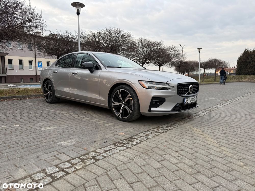 Volvo S60 B5 B AWD Plus Dark - 2