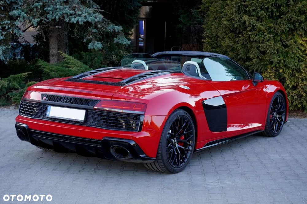 Audi R8 Spyder V10 RWD Performance - 13