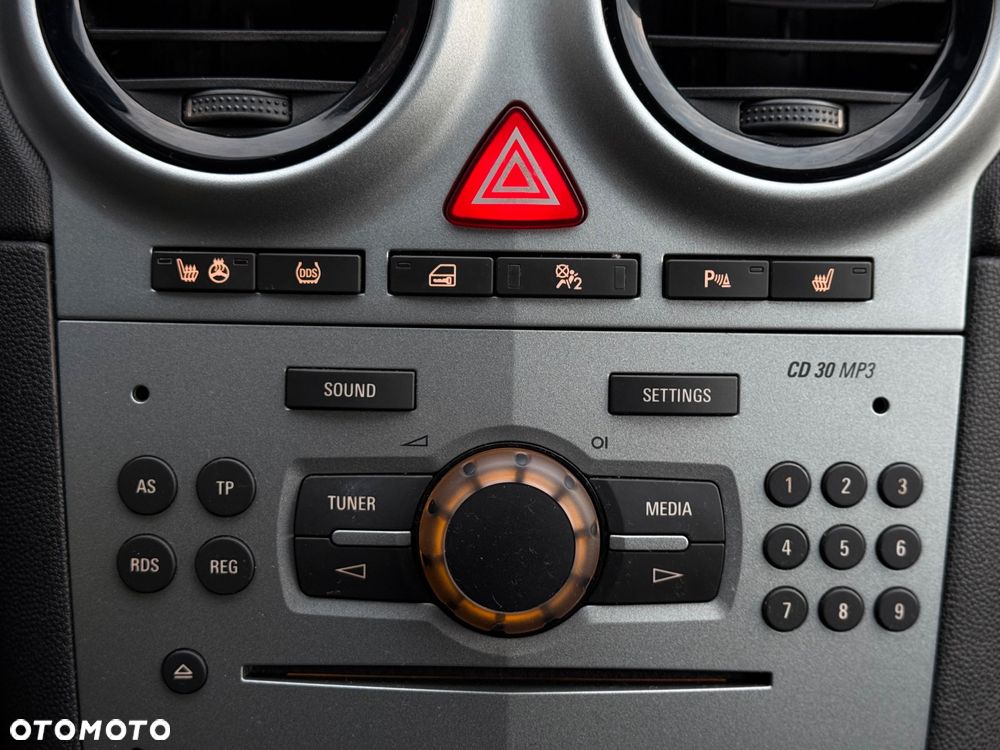 Opel Corsa 1.4 16V Active - 26