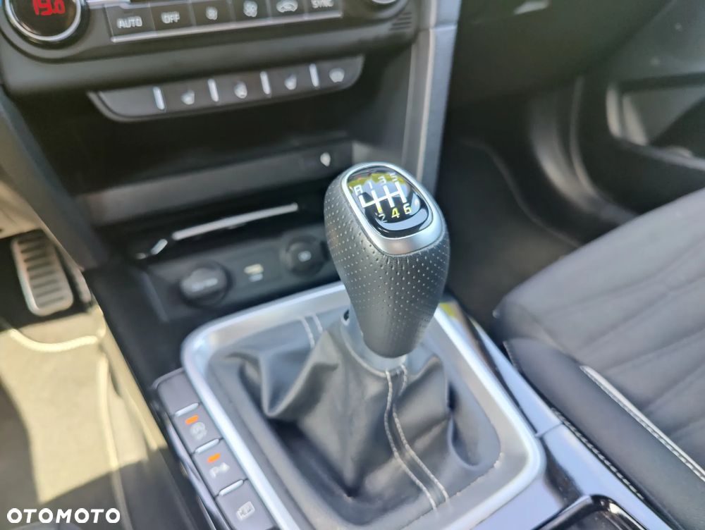 Kia ProCeed - 12