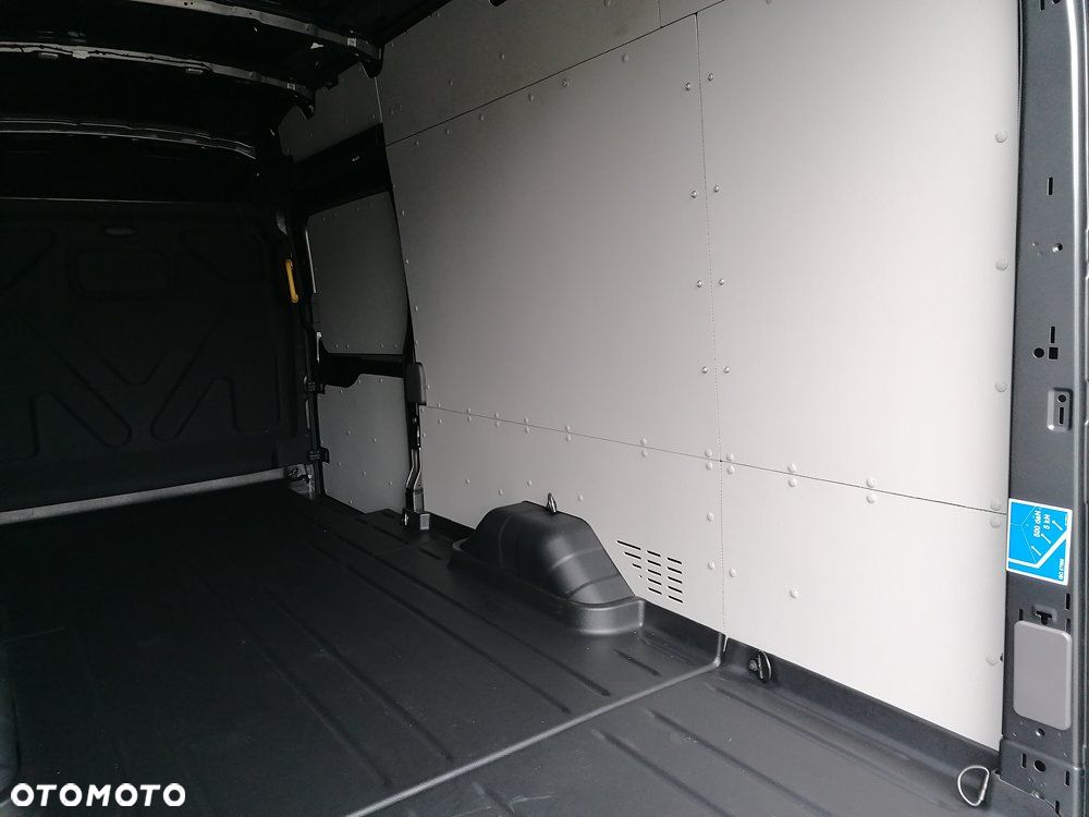 Ford Transit VAN L4 - 10