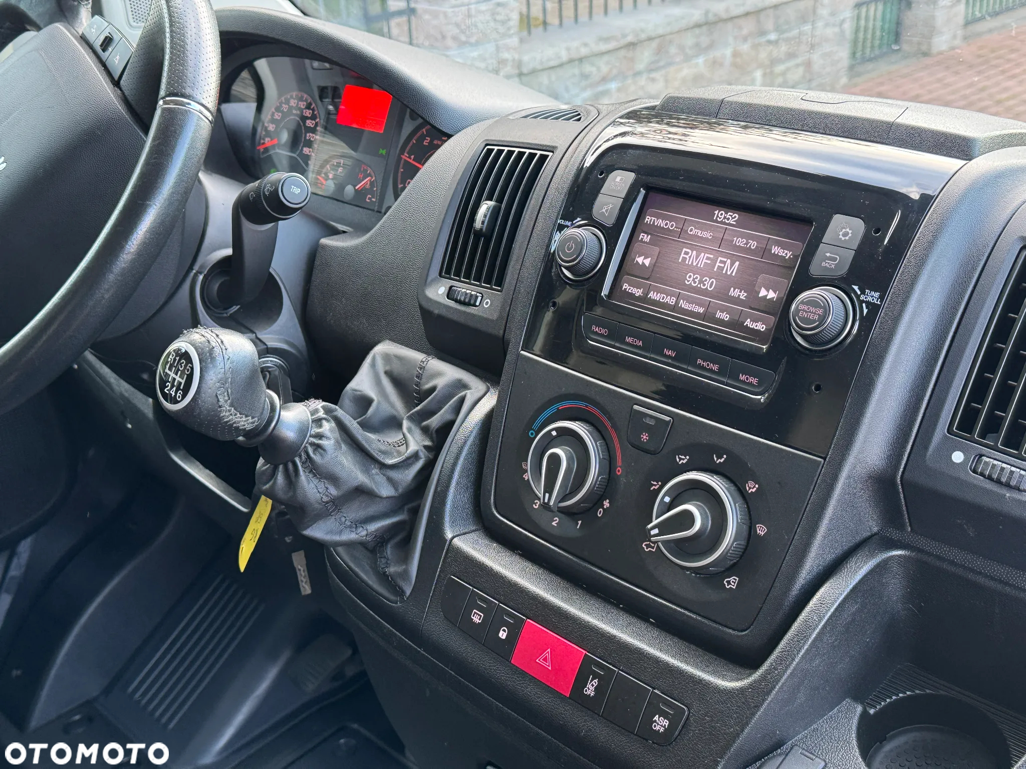 Peugeot BOXER - 24