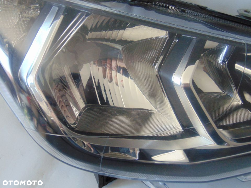 Oryginalna lampa przednia przód prawa 6F1941006A Seat Ibiza 5 V , 17-21r Europa - 4