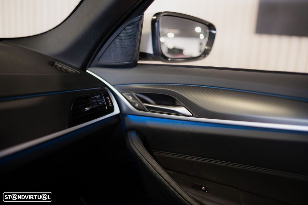 BMW 530 e Pack Desportivo M - 51