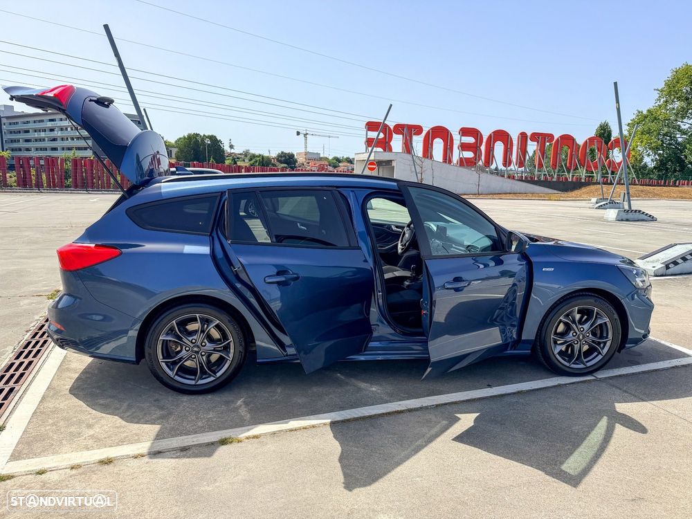 Ford Focus 1.0 EcoBoost S&S ST-LINE - 29