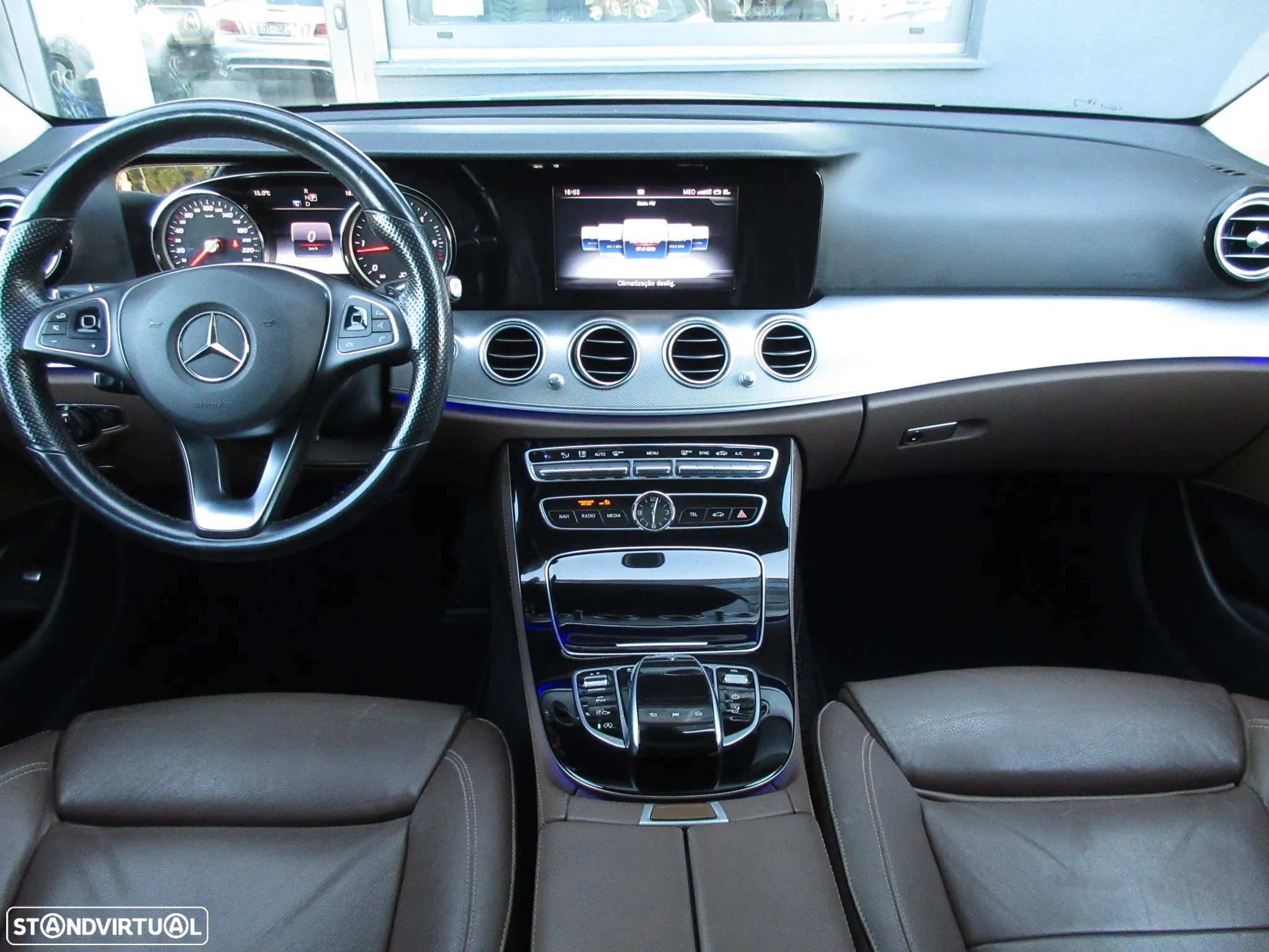 Mercedes-Benz E 200 - 43
