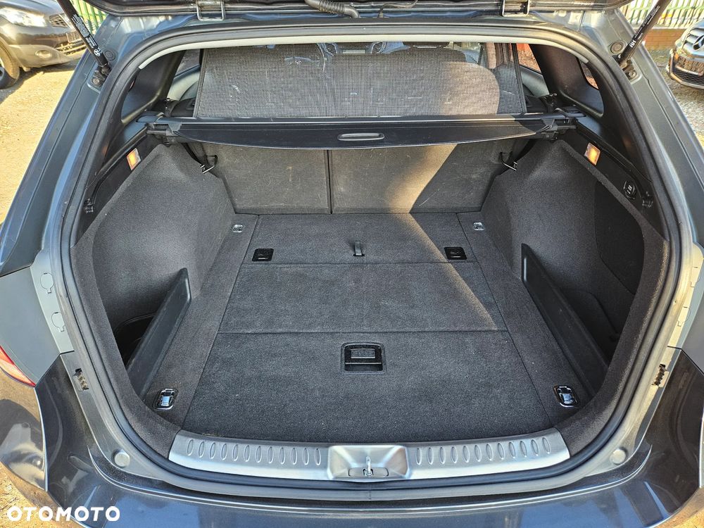 Hyundai i40 Kombi 1.7 CRDi Trend - 18