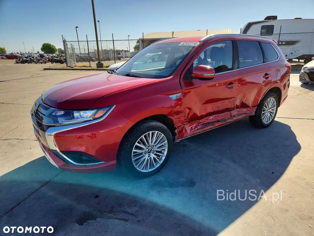 Mitsubishi Outlander - 11