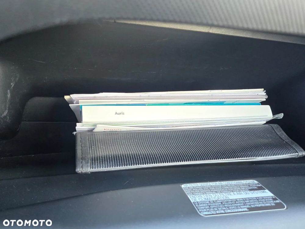 Toyota Auris 1.4 VVT-i Team - 11