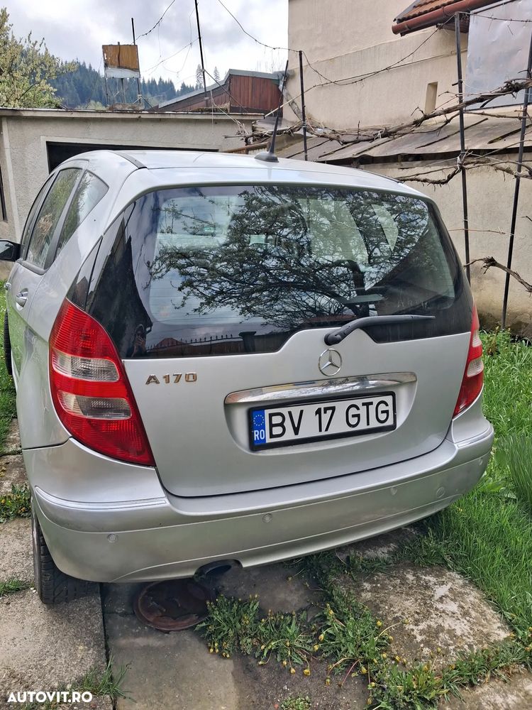 Mercedes-Benz EQA - 9