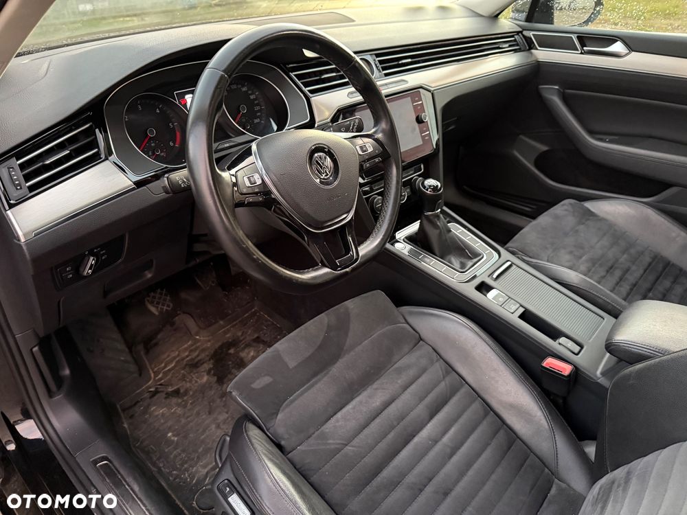 Volkswagen Passat 2.0 TDI BMT Highline - 22