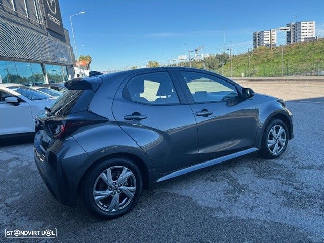 Mazda 2 1.5 L Hybrid VVT-i Exclusive-Line - 4