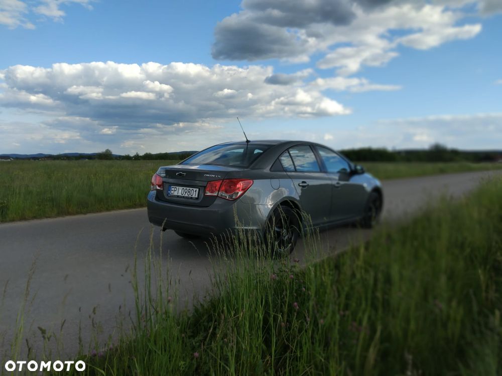 Chevrolet Cruze 1.8 LT - 6