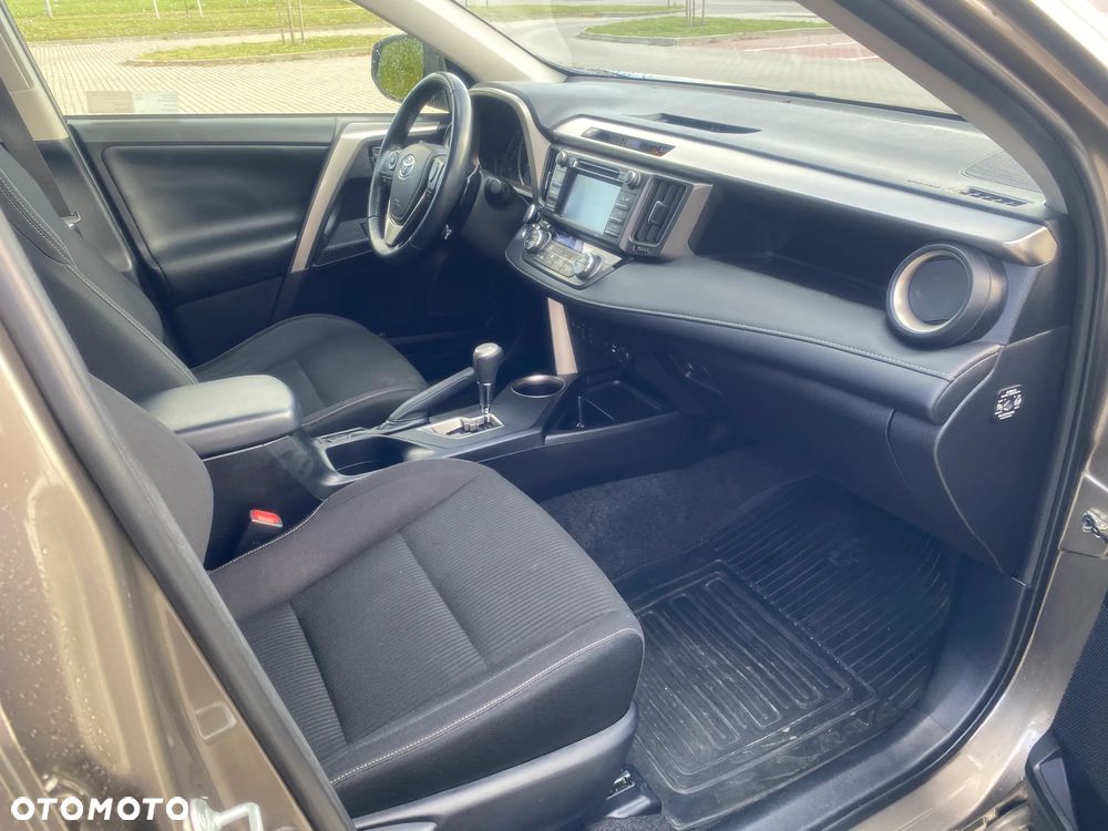 Toyota RAV4 2.0 Premium MS - 17