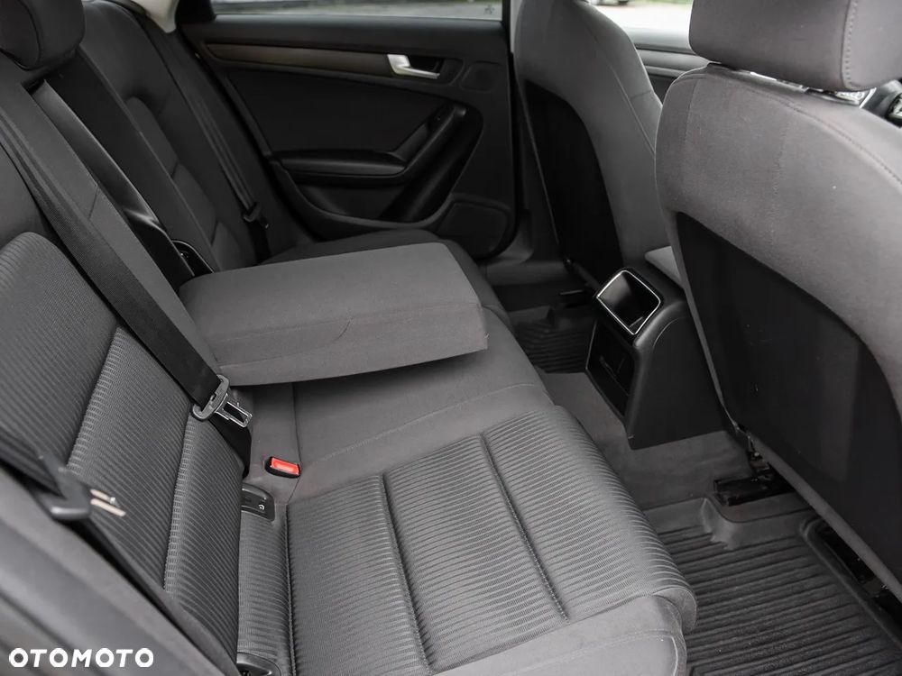 Audi A4 Avant 2.0 TDI - 27