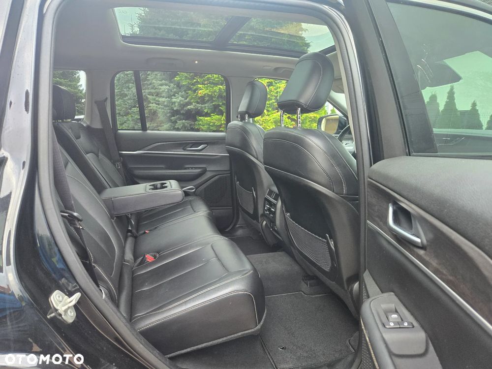 Jeep Grand Cherokee - 19