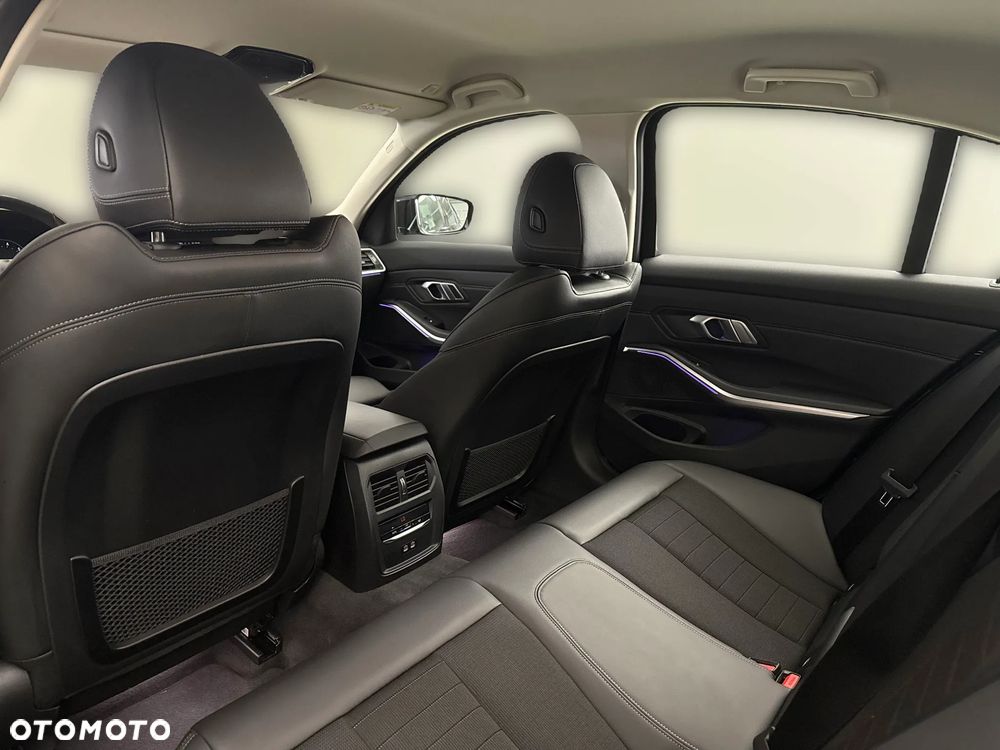 BMW Seria 3 2021