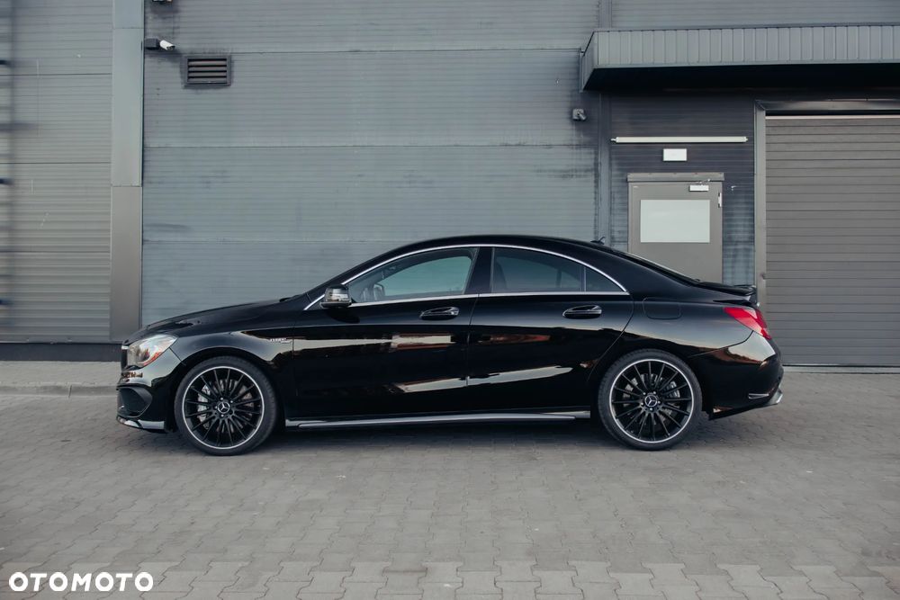 Mercedes-Benz CLA 45 AMG 4Matic 7G-DCT - 9