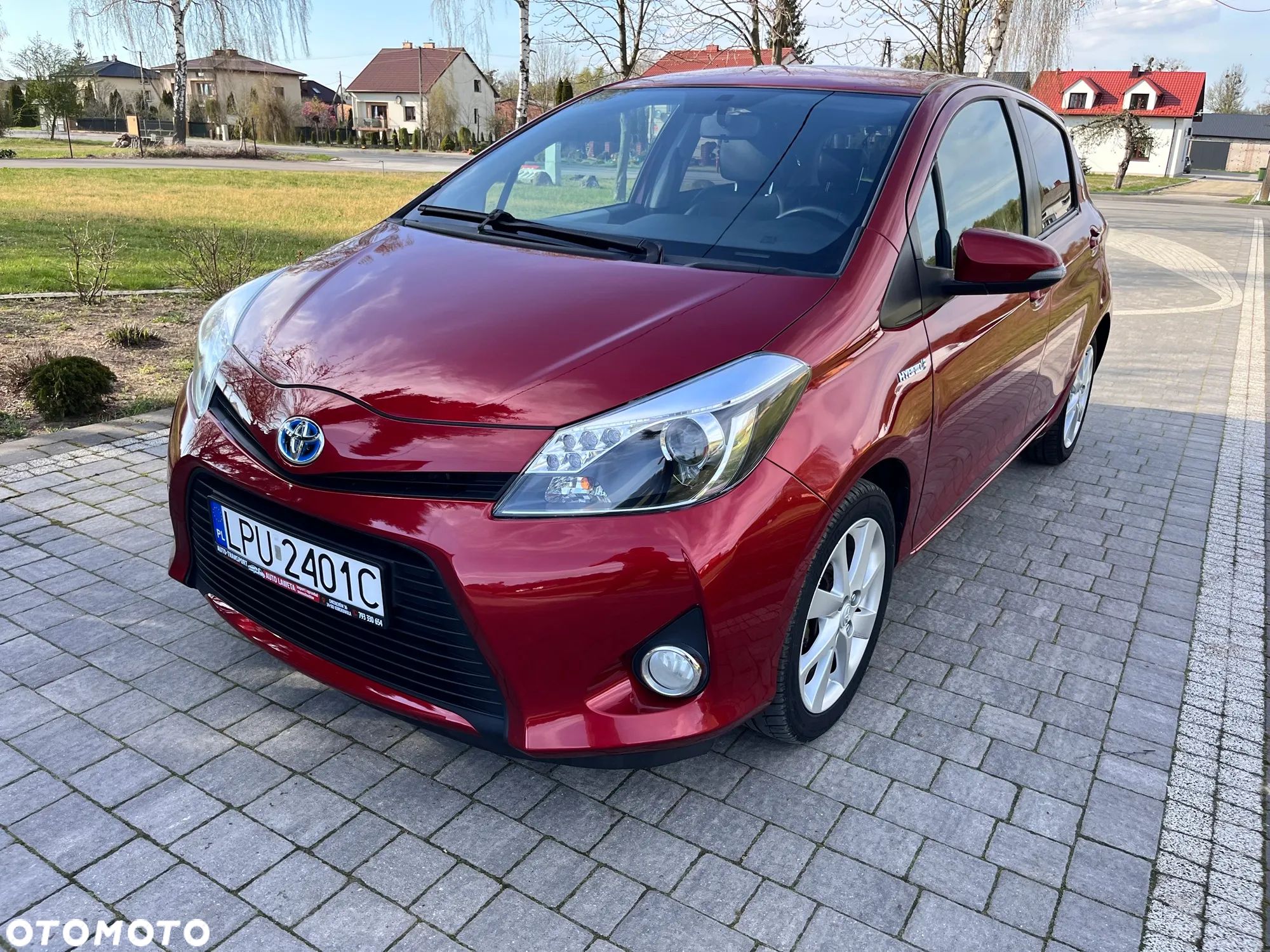Toyota Yaris Hybrid 100 Dynamic - 1