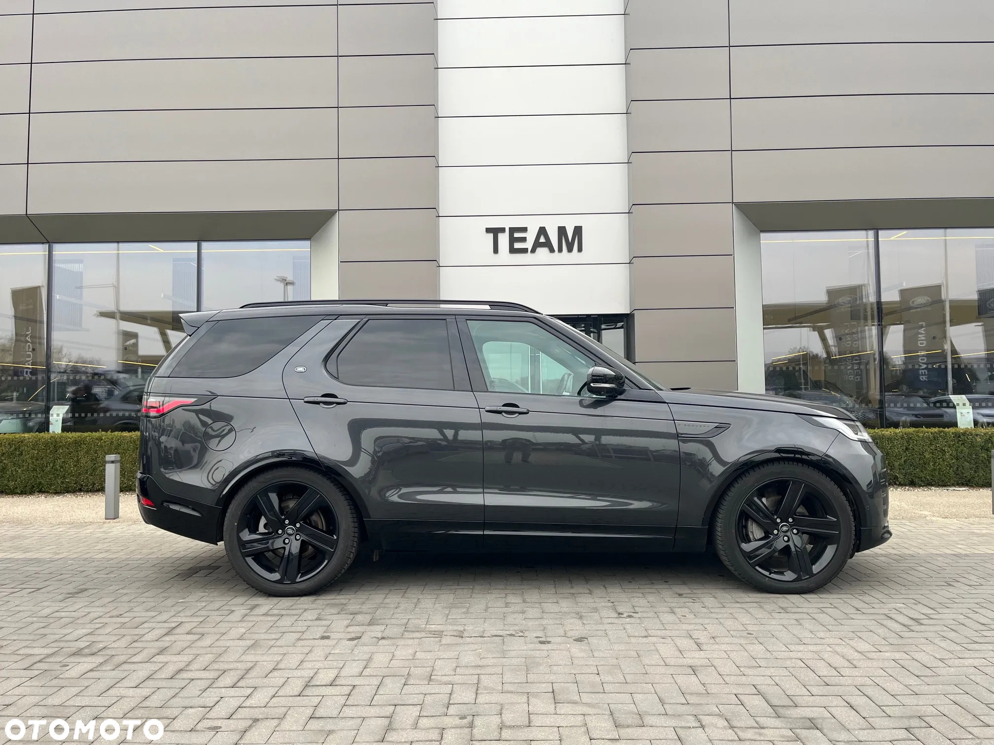 Land Rover Discovery - 3